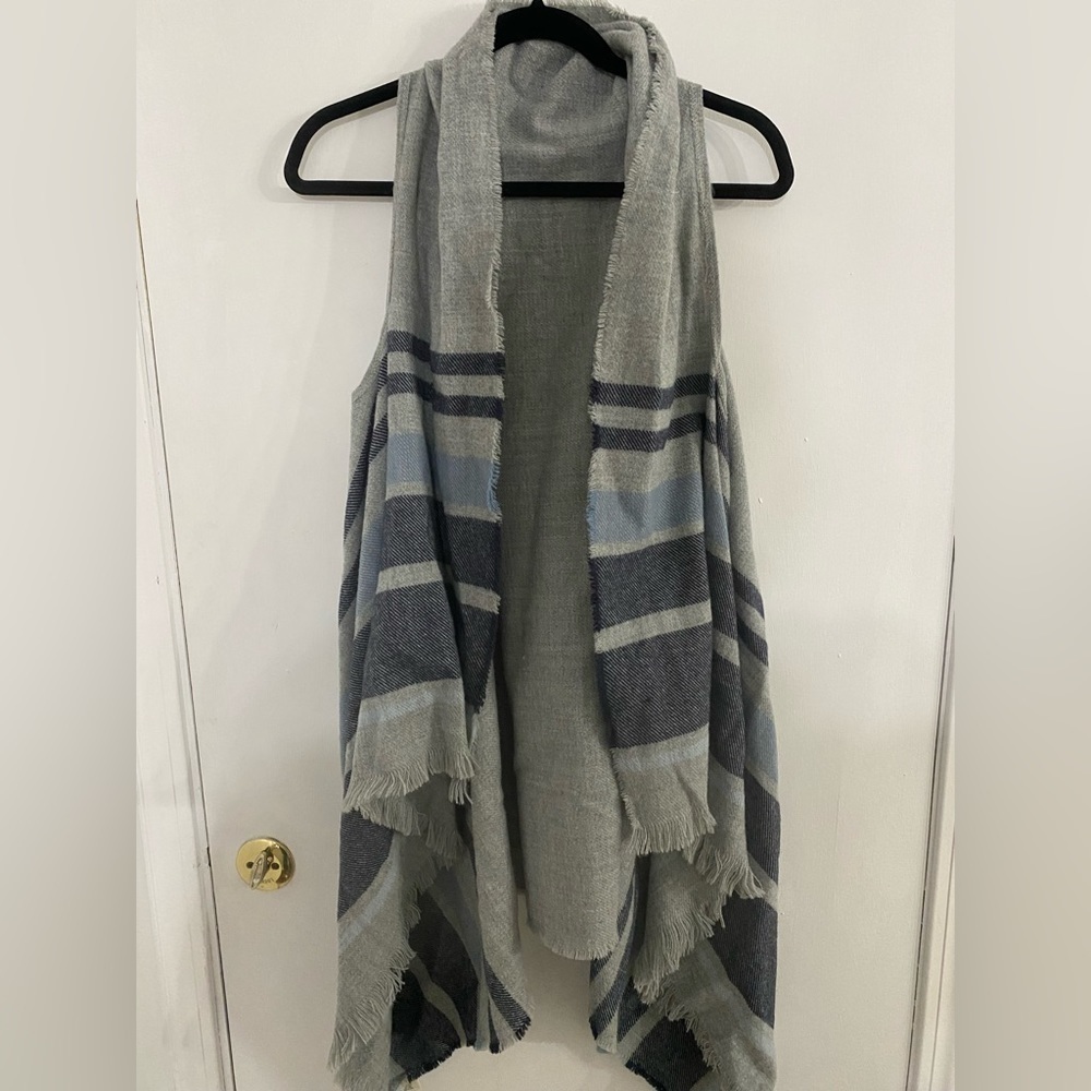 11 Women’s vest -one size